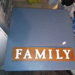 NWT Wooden Family Sign